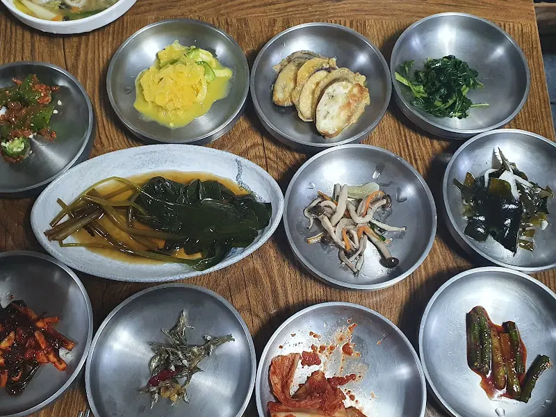 푸짐한 밑반찬 한 상 차림