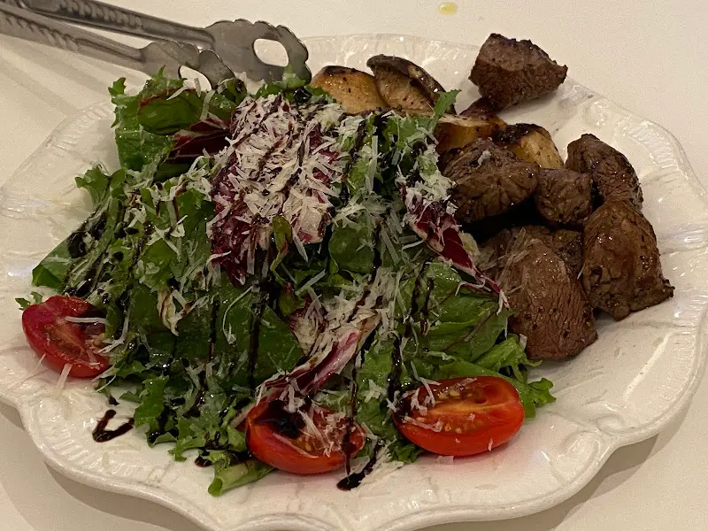 스테이크 샐러드