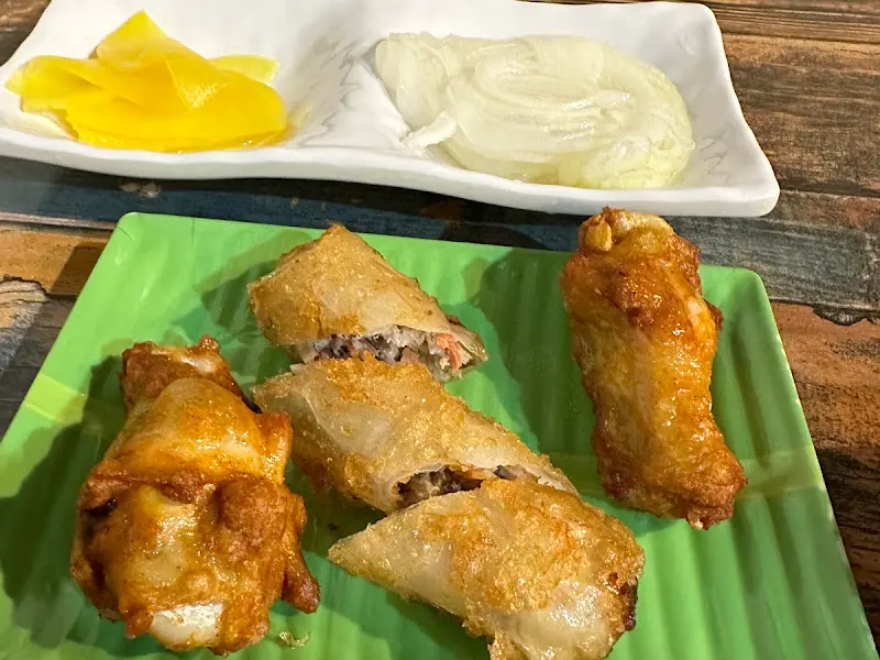 짜조와 닭날개 디테일