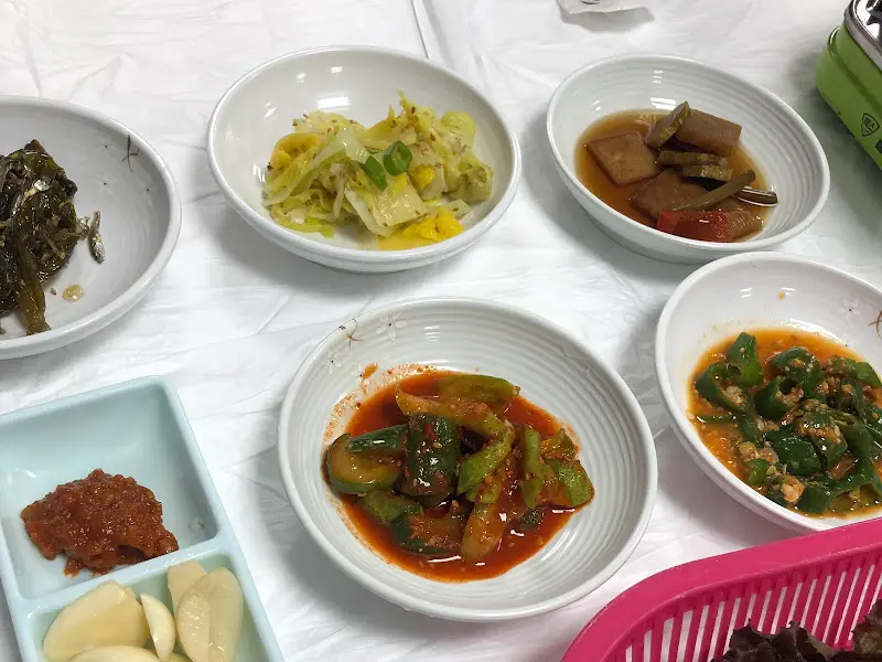 서부냉면 밑반찬