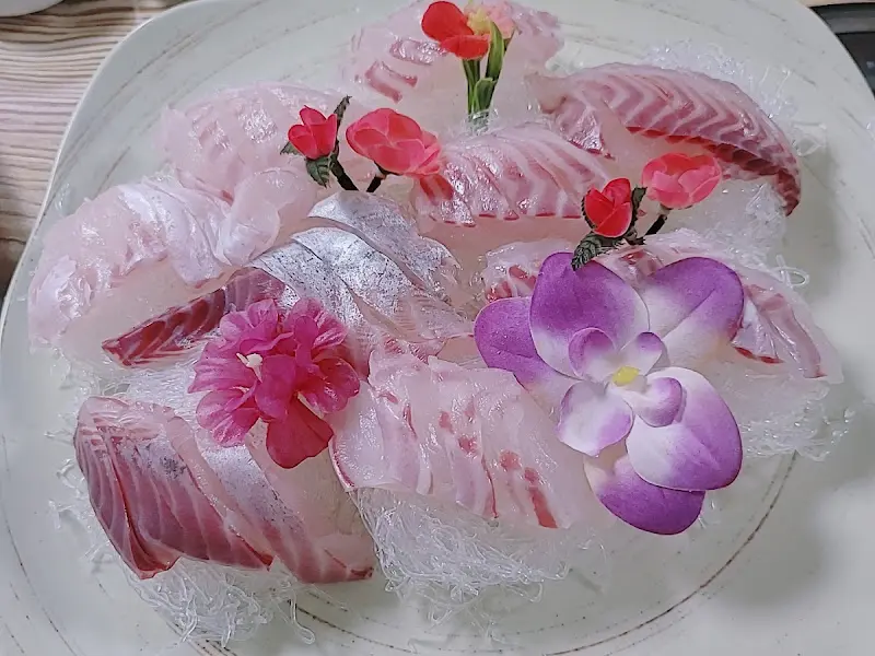 아름다운 비주얼의 모듬회