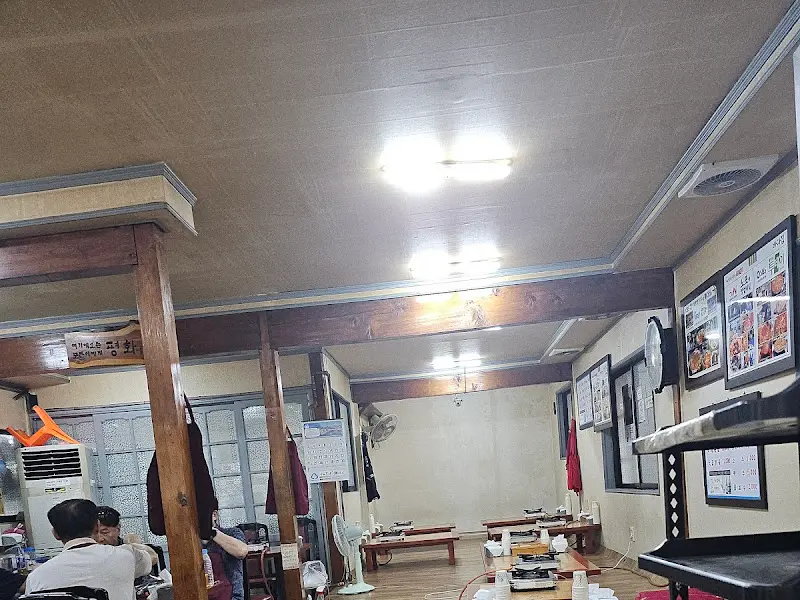 바다집 내부 전경