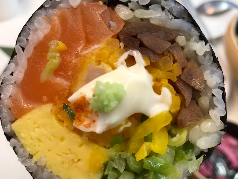 초이다이닝의 후토마끼 클로즈업