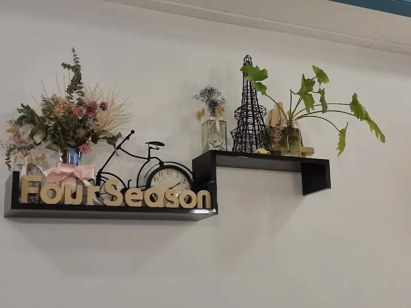Four Season 장식