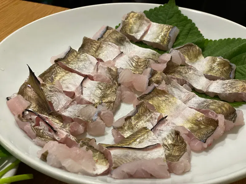 서대문역 널벅지, 싱싱한 회