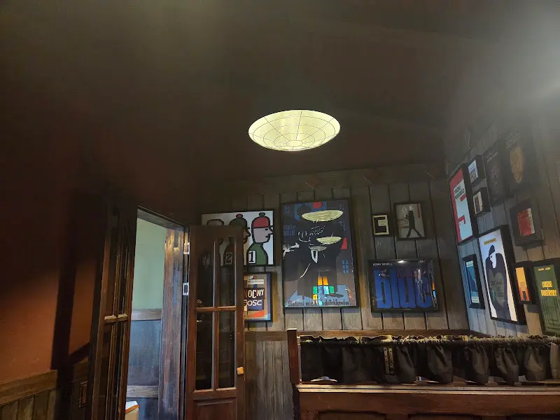 카페 내부 인테리어