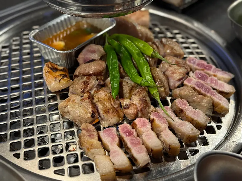 초벌된 오겹살, 목살, 한라백살 모듬 구이