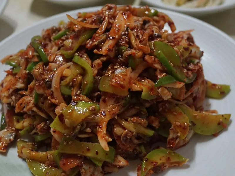 바지락회무침 근접샷