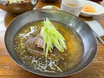 안성 평양냉면, 우정집: 미식 래퍼의 영혼을 울린 황해도식 냉면 맛집 순례기