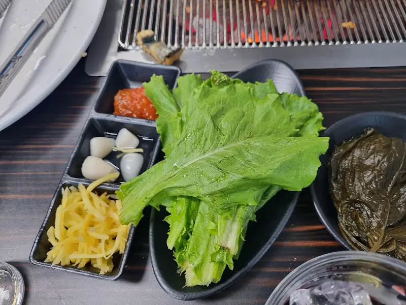 장어와 함께 곁들여 먹는 밑반찬