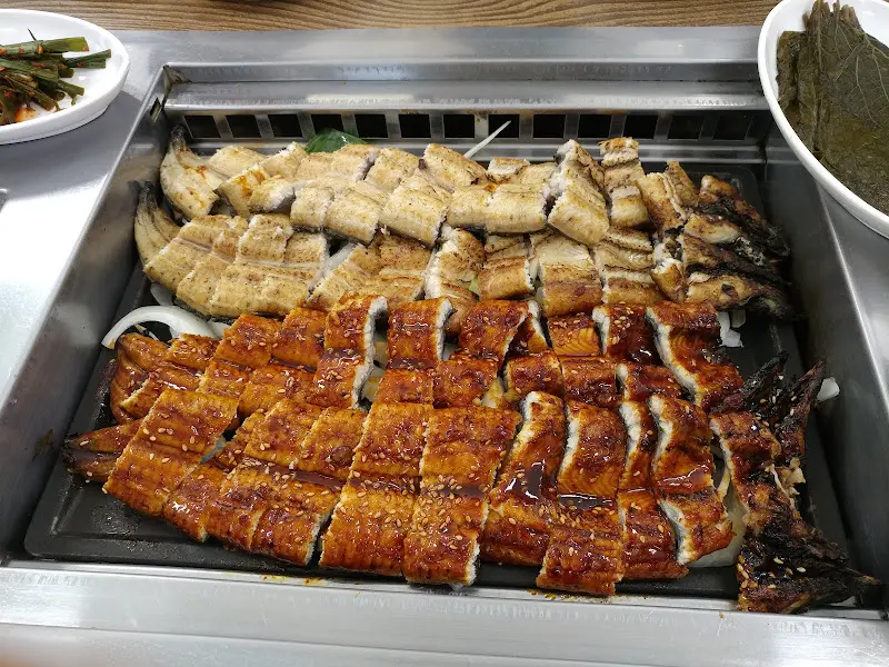 장어 한 상 차림