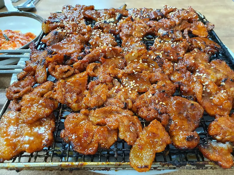 푸짐한 석쇠구이 한 상