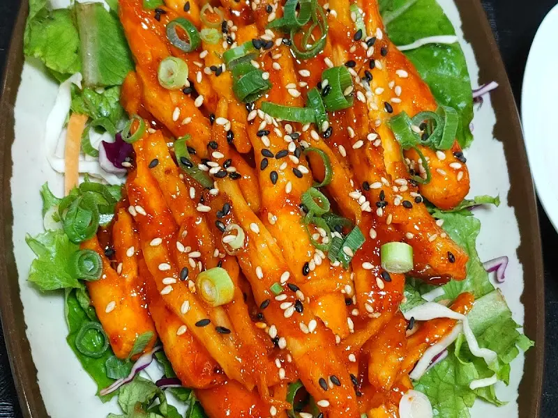 윤기가 흐르는 더덕구이