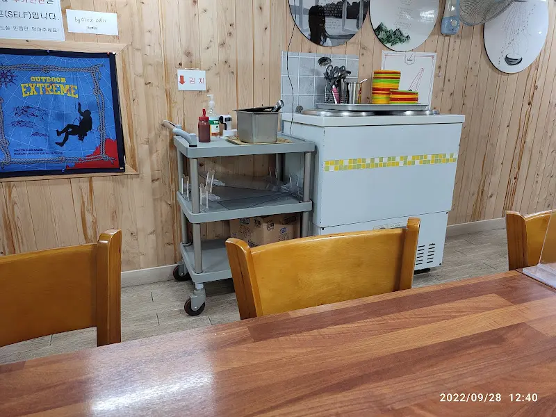 정겨운 식당 내부