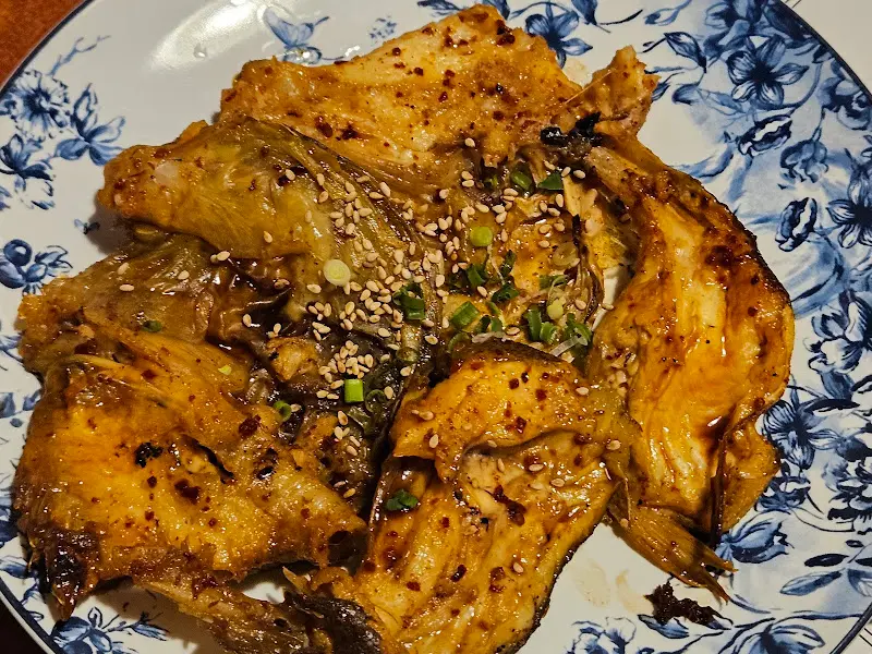 윤기 좔좔 흐르는 생선구이