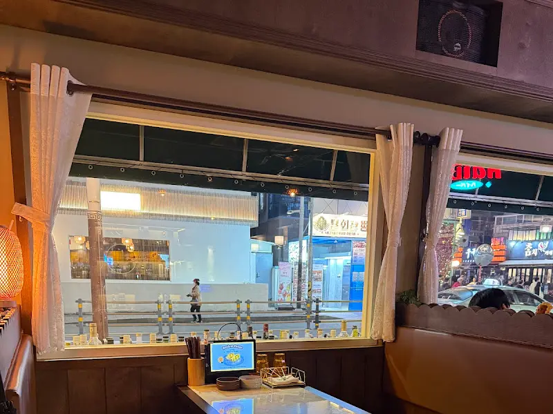 하이바 내부 창가 좌석