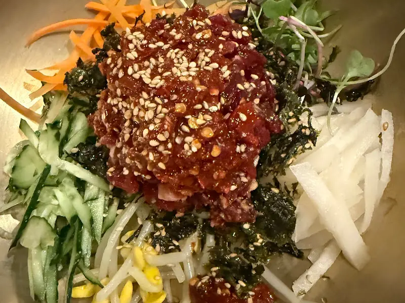 육회 비빔밥의 향연