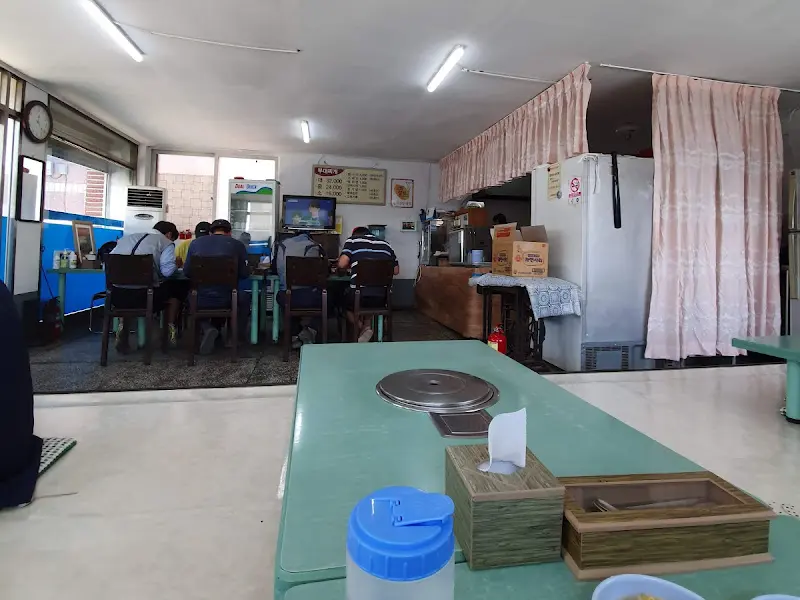 식당 내부의 모습