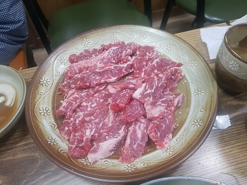 윤기 흐르는 소갈비살