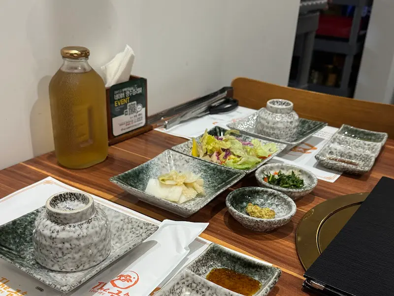 더 금송 기본 상차림