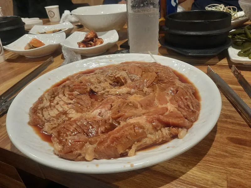 돼지갈비 한 상 차림