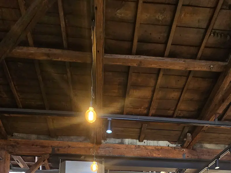 정동문화사 내부 천장의 모습