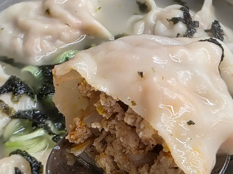 만두 속이 꽉 찬 평양만두