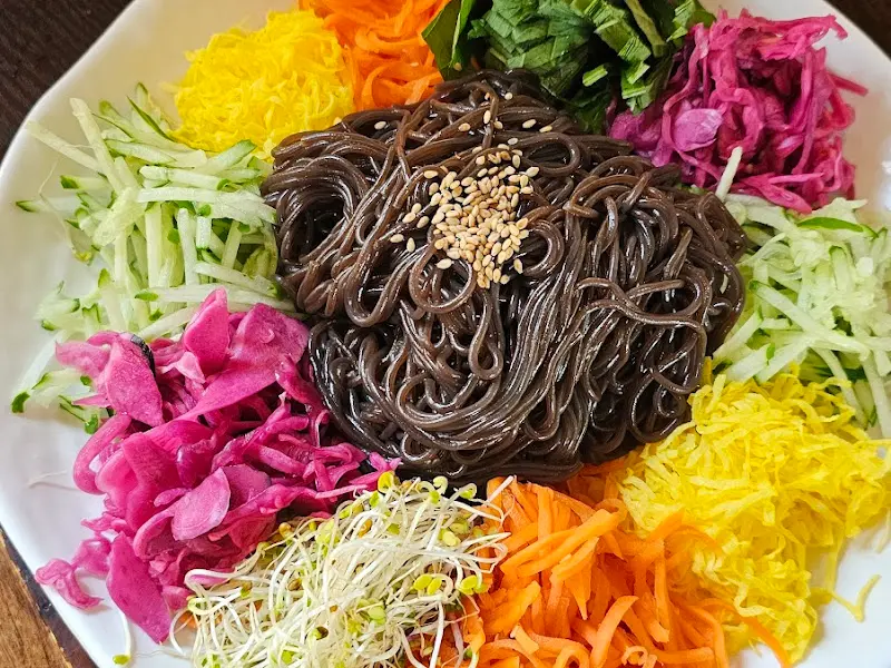 전주는 전주다 비빔막국수