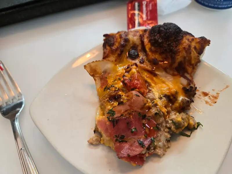 페퍼로니 피자 단면