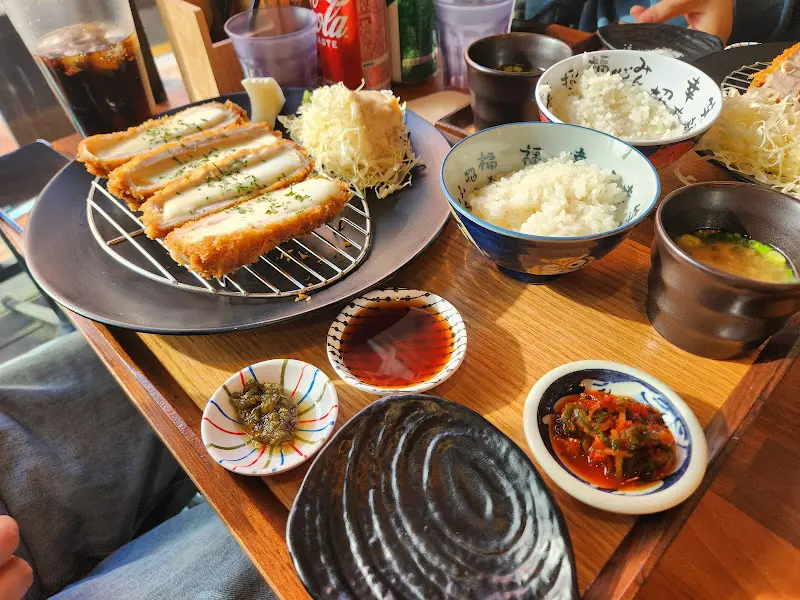 카츠오모이 한상차림