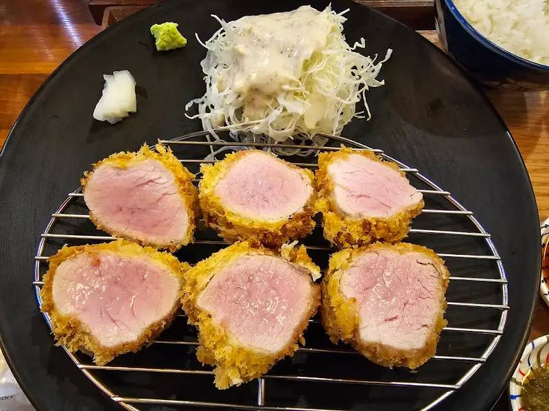 카츠오모이 로스카츠 단면 3