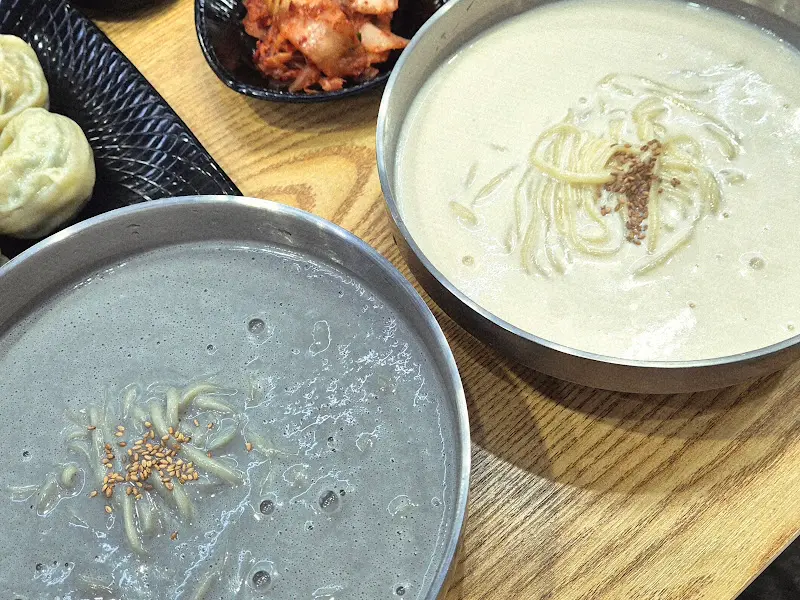 흑임자 콩국수와 콩국수 투샷