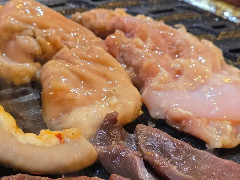 노릇노릇하게 구워진 곱창, 대창