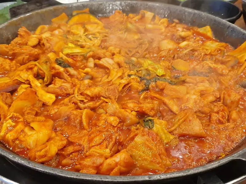 닭갈비 푸짐한 모습