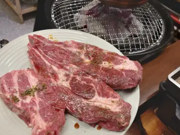 골목길 숨은 보석, 마포 맛집 양지바름에서 찾은 완벽한 양갈비 경험