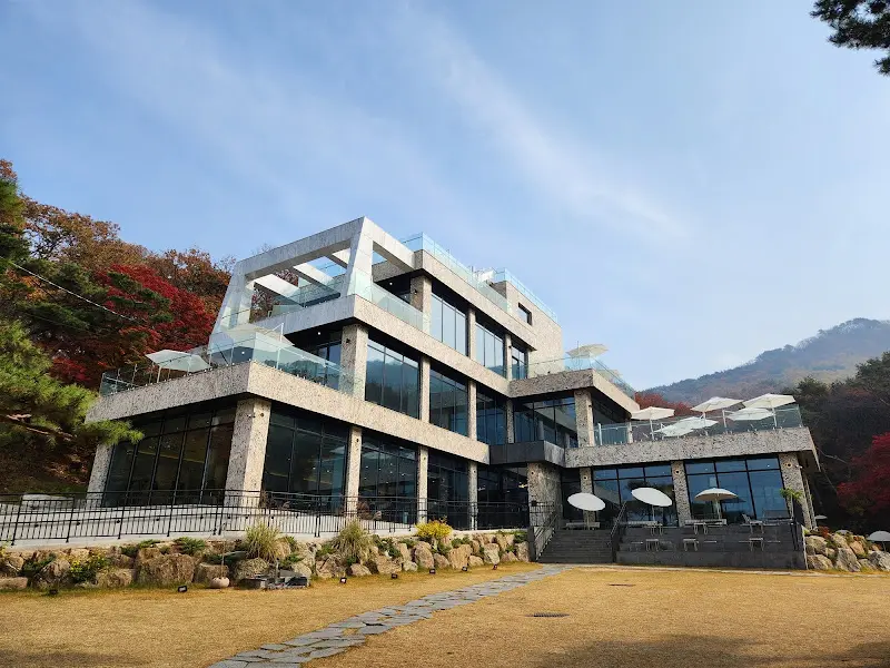 키스톤 스피시즈 외관