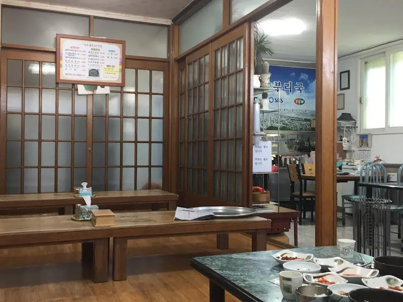 영호골식당 내부 모습