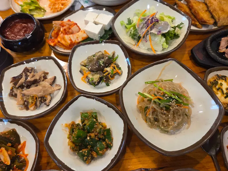 다채로운 밑반찬 항공샷