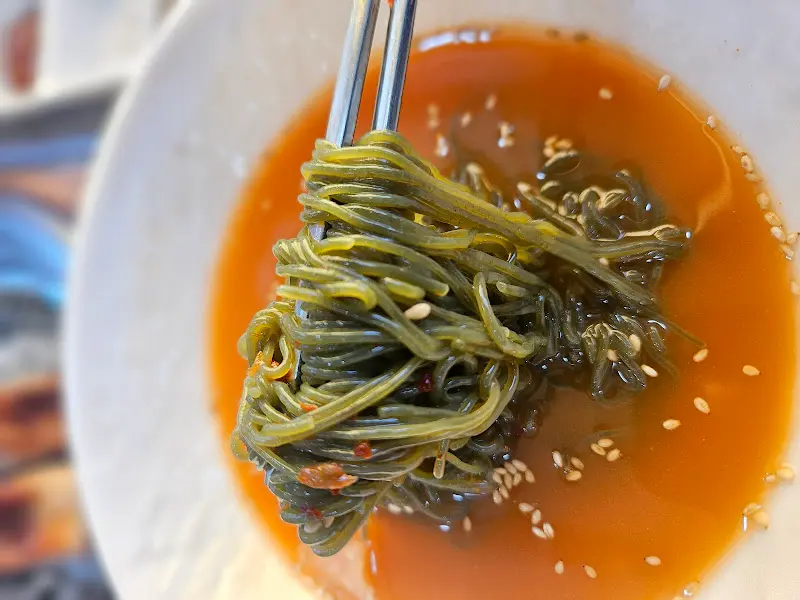 매콤달콤한 양념구이 솥밥