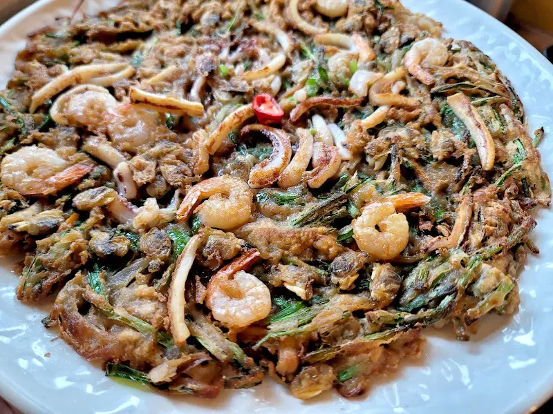 해물이 듬뿍 들어간 해물부추전