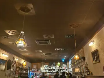 혼자 떠난 사천의 밤, 디들리밥에서 찾은 숨겨진 맥주 맛집