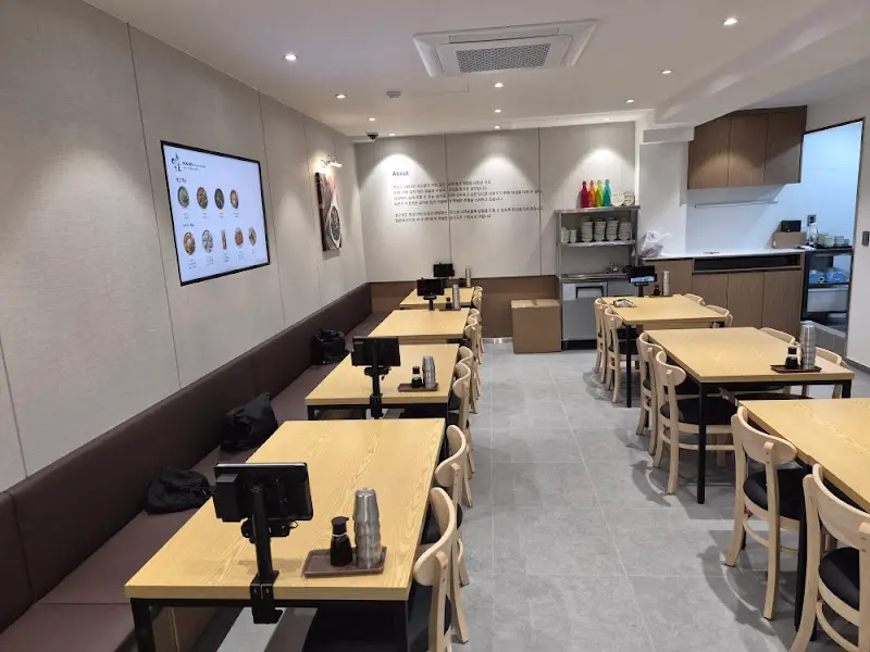 넓고 쾌적한 내부