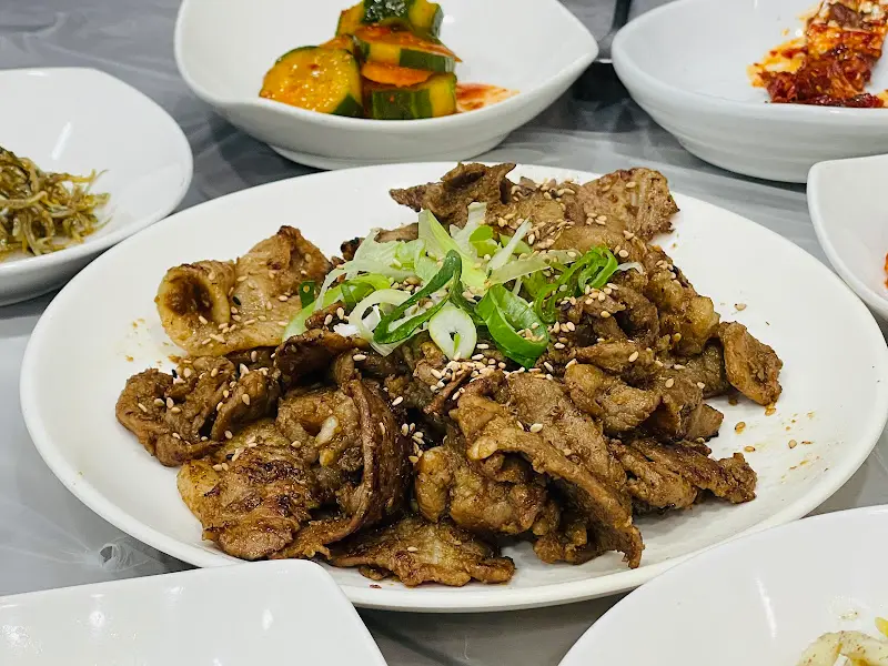 윤기가 자르르 흐르는 연탄불고기