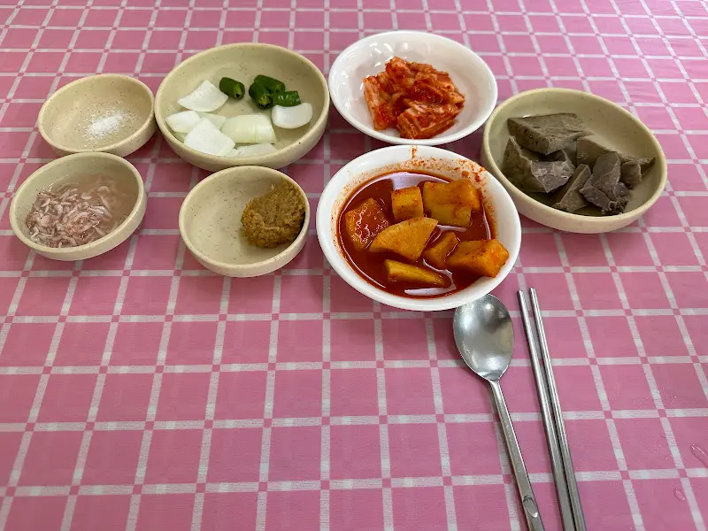 한일순대국밥 밑반찬