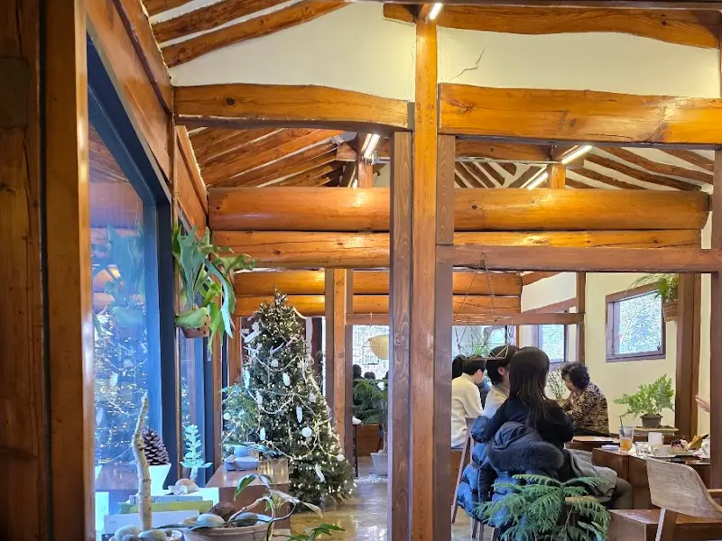 카페 내부 장식