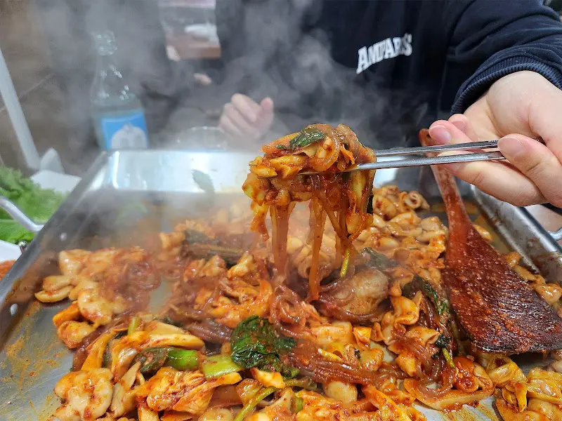 야들야들 쫄깃쫄깃한 종로곱창의 야채곱창