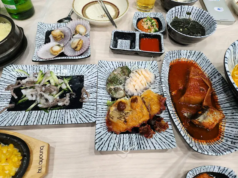 싱싱한 해산물 모듬