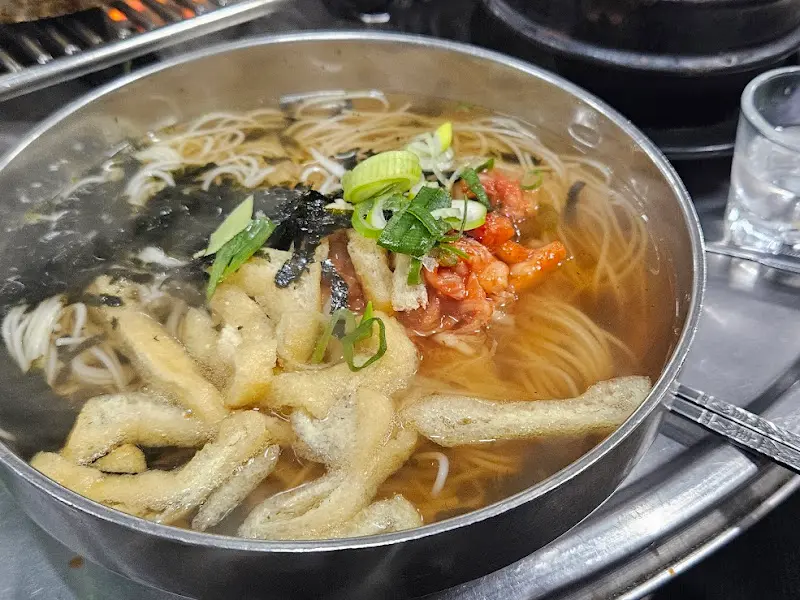 깔끔한 마무리, 잔치국수