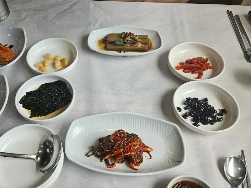 맛깔스러운 밑반찬