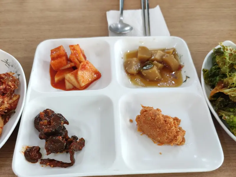 오천리 순두부 밑반찬 클로즈업